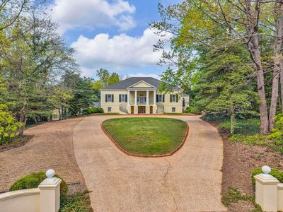644 Altamont Rd