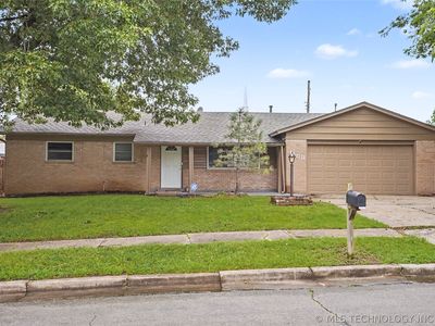 1158 N Hickory Pl
