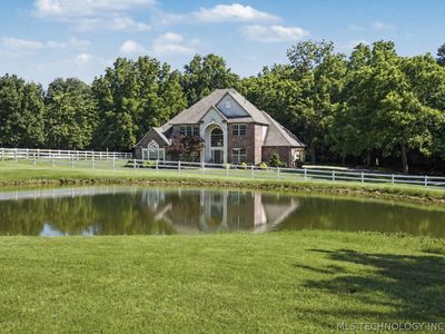 2325 W Lowry Rd