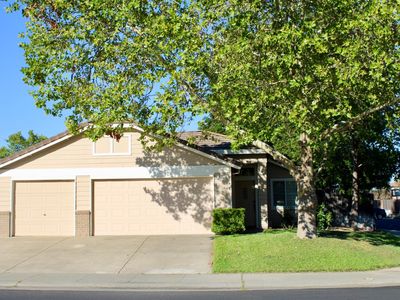 8941 Mandalay Way