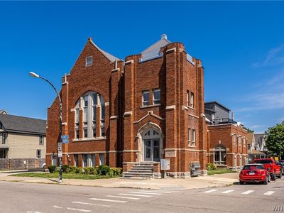 340 Bird Ave #204