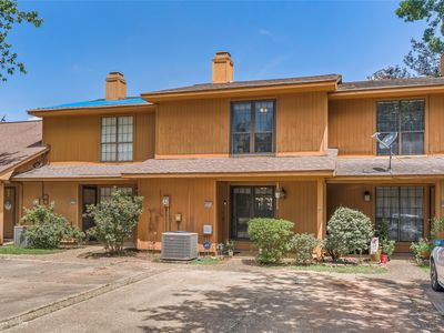 3216 Eastwood Dr