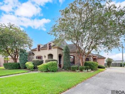 2058 Pointe South Dr