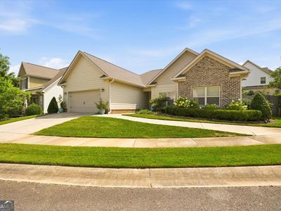 368 Carillon Ln