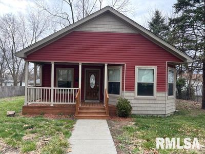 Property at 344 N Grove St, Waverly, IL