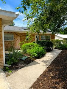 735 Overhill Rd