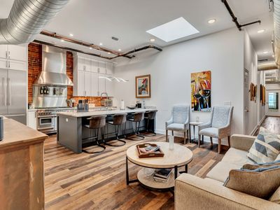 208 3rd Ave N Suite 500