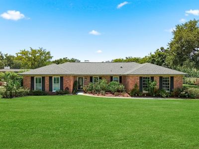 920 LAKE FOREST ROAD