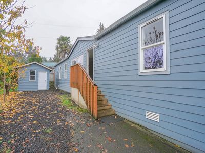 415 NE 194th St UNIT 17