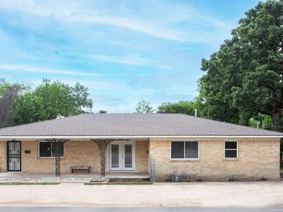 300 Rosetta St