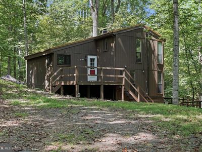 1027 The Woods Rd
