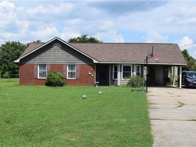 Property at 8 Blackberry Ct, Fort Mitchell, AL