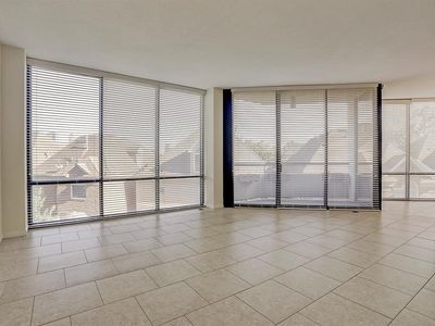 1111 Bering Dr UNIT 301