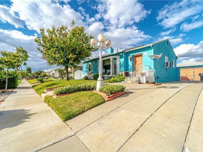 6039 Bartmus St