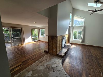 2419 Hollingbourne Dr