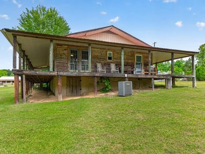 978 S Highway 1064