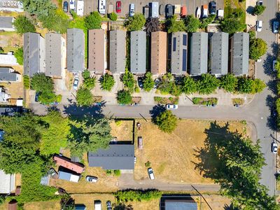 8003 SE Crystal Springs Blvd