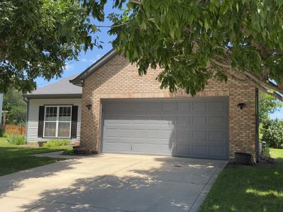 Property at 10946 Trailwood Dr, Fishers, IN