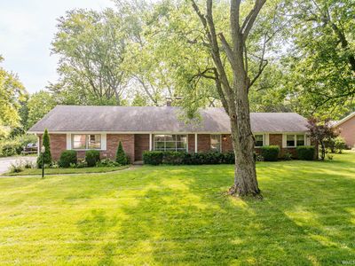 1906 N Meadowlark Ln