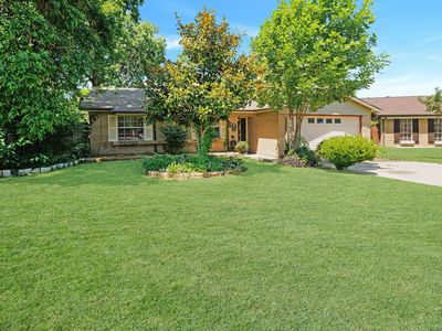 509 W Phillips Ct