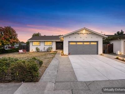885 San Simeon Dr