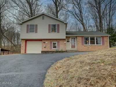 Property at 710 Bogar Dr, Selinsgrove, PA