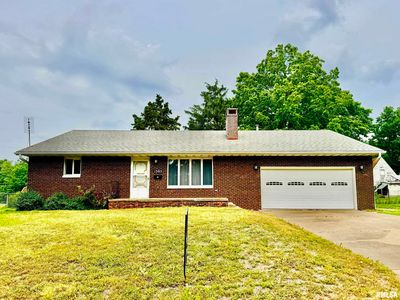 Property at 1305 Lawndale Ave, Pekin, IL