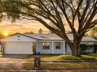 1638 Lamplighter Way