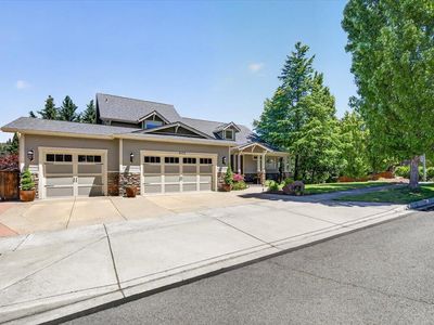 4575 Hathaway Dr