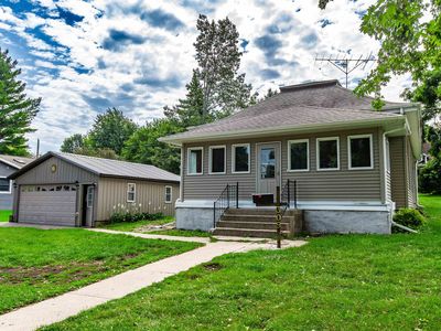 309 E Chapel St