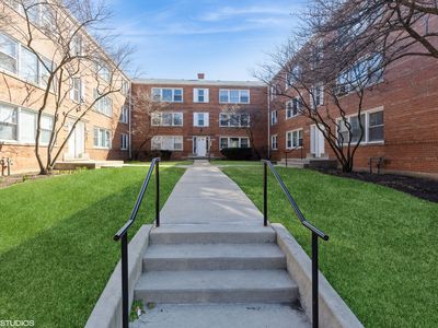 630 Oakton St APT 2