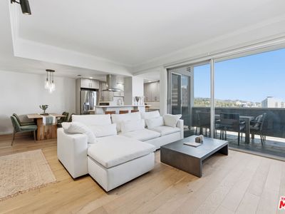 7250 Franklin Ave Unit 615