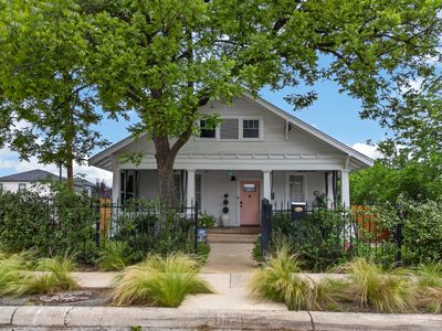 1401 Burnet