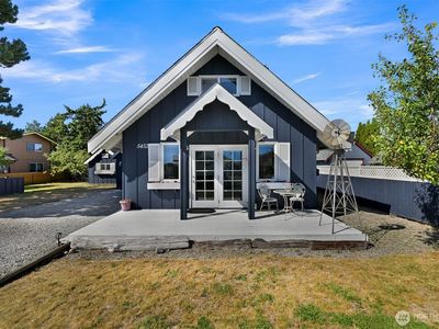 5452 Tsawwassen Loop