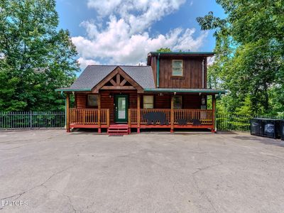 2868 Pine Haven Dr
