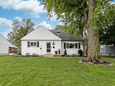 695 Island Ct