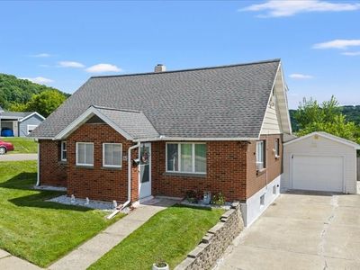 Property at 182 Myrtle Ave, Johnson City, NY
