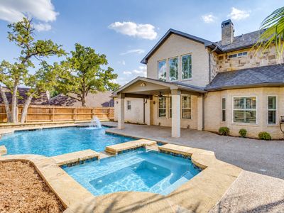 908 Bridle Path