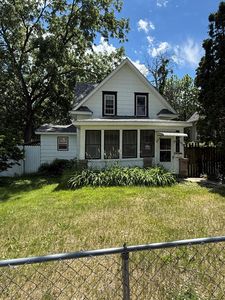 1080 Cook Ave E