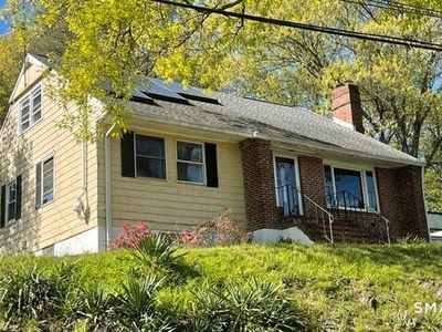 310 Douglas Street