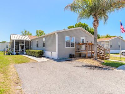 192 Loquat Ln