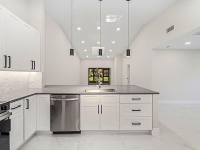 6107 Kings Gate Circle