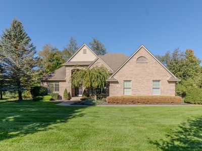4581 Old Oak Ct