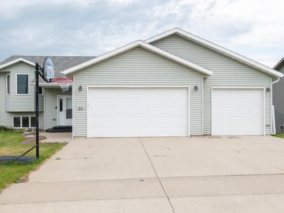 84 Haywood Dr