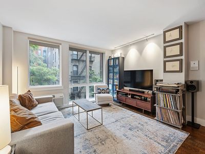 59 Hawthorne St APT 2D