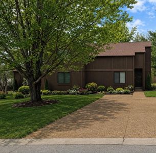 552 Doral Country Dr