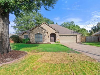 19173 Greenleaf Dr