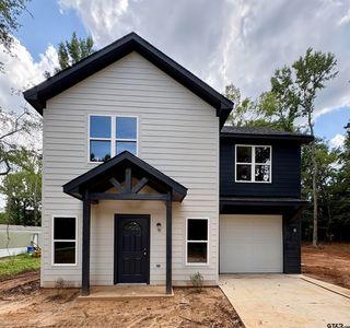 325 Royal Dr S