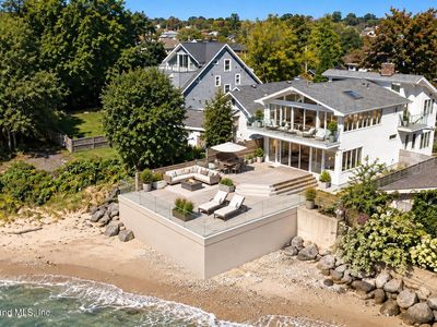 88 Oceanic Ave
