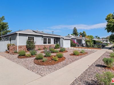 7253 Yolanda Ave